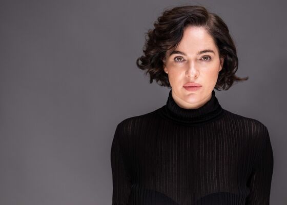 IDEALTOURS-Lesung am Schiff mit Verena Altenberger