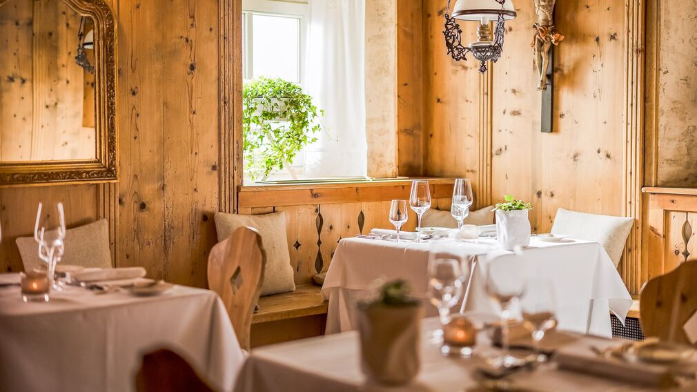 in the dining room (Gaststube) of the Posthotel Achenkirch