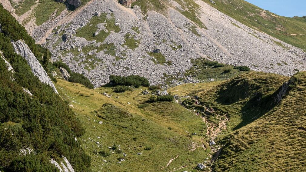 am Gipfel der 2.259 Meter hohen Rofanspitze