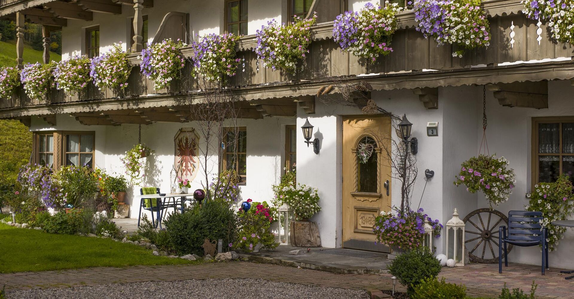 Blumenpracht-Seepension-Knappenhof.jpg