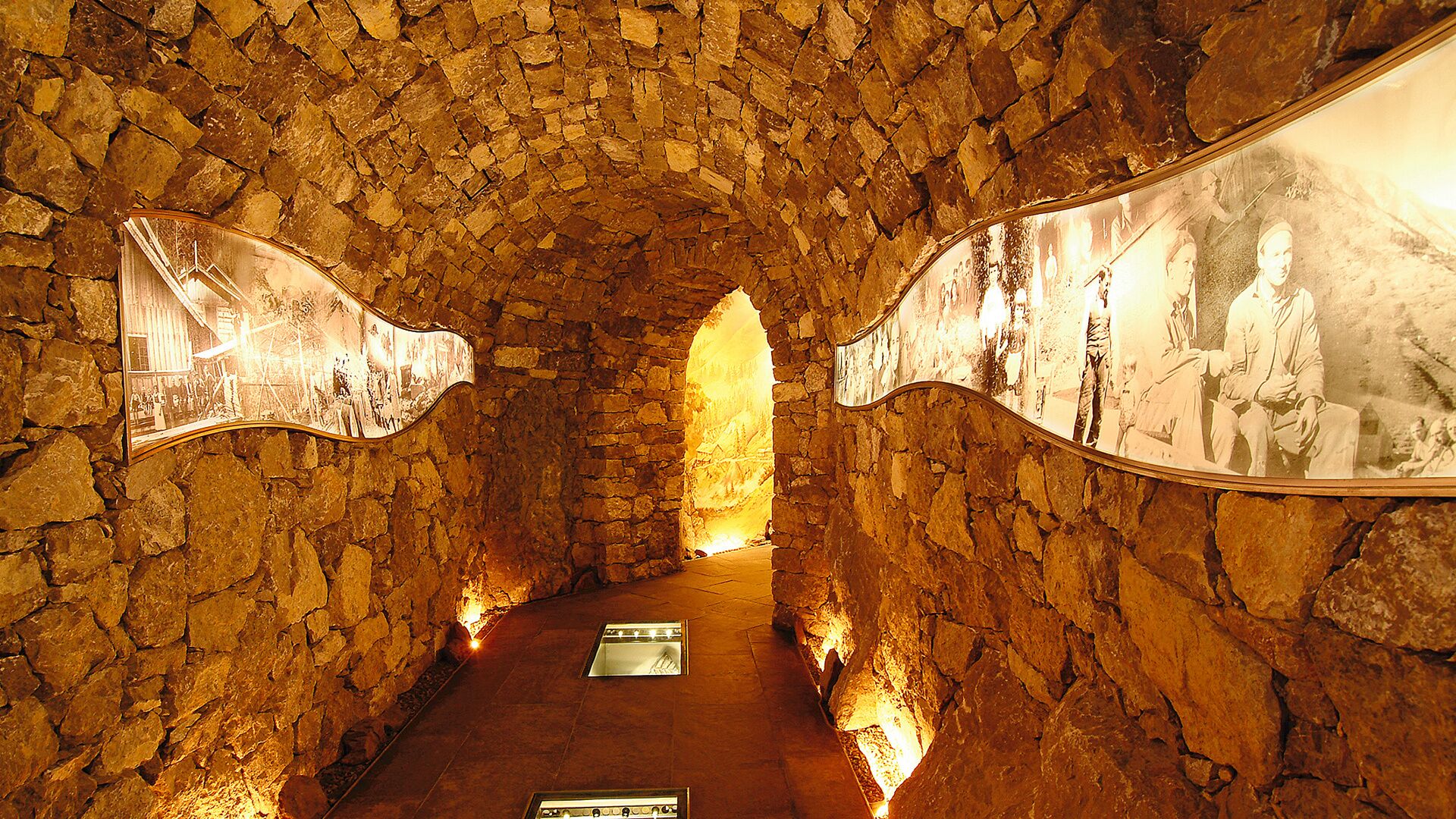 Erlebnismuseum Tiroler Steinöl Vitalberg